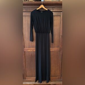 Women’s Maxi dress by Go Couture